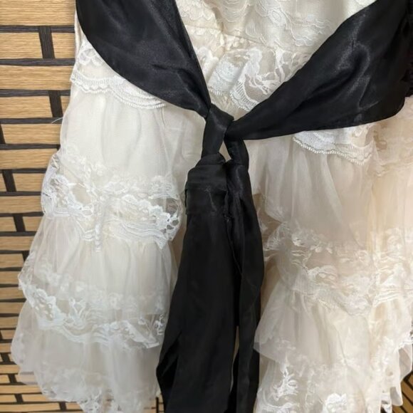 Masquerade White And Black Lace Strapless Dress Size 16/17 - Picture 5 of 7